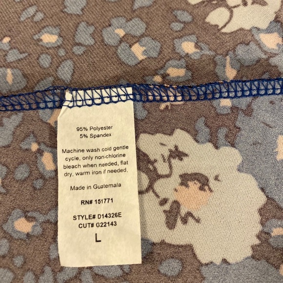 Beautiful v-neck floral blue dress/ size L - Picture 8 of 8